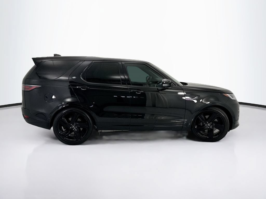 Used 2024 Land Rover Discovery Metropolitan Edition AWD/4WD image 4