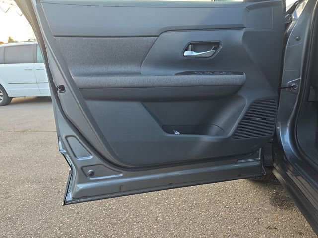 New 2026 Nissan Kicks SV w/ Cold Weather Package image 15