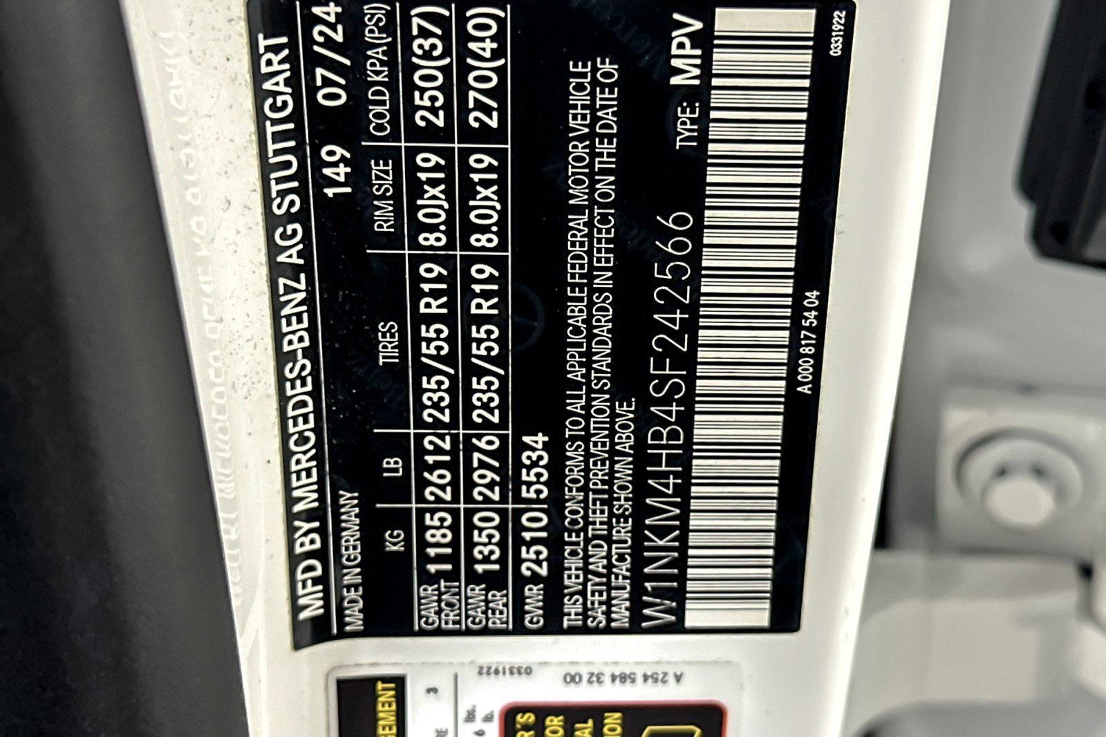 Used 2025 Mercedes-Benz GLC 300 4MATIC image 27