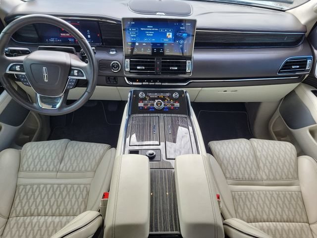 Used 2023 Lincoln Navigator L Black Label AWD/4WD image 15