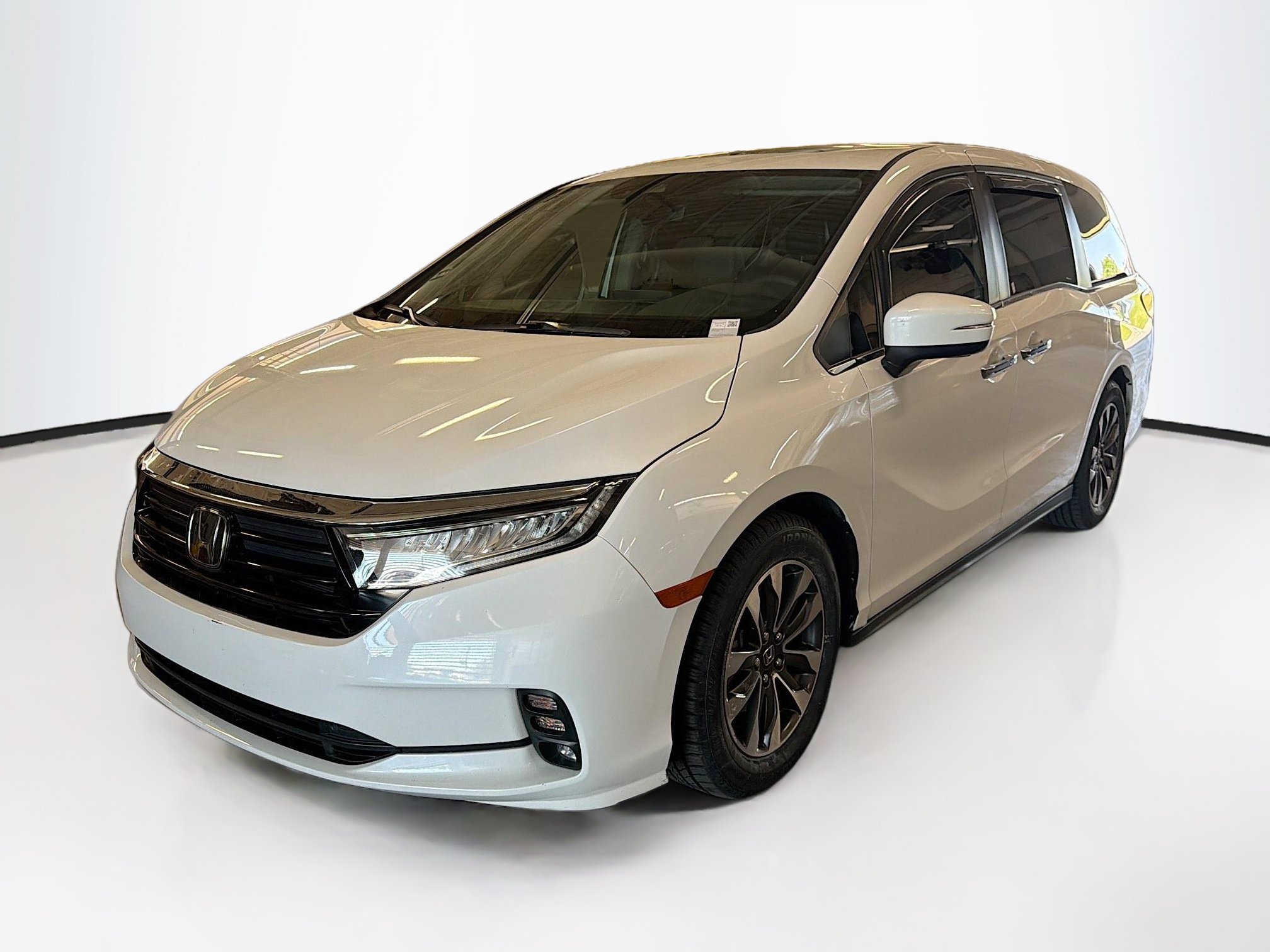Used 2023 Honda Odyssey EX-L image 3