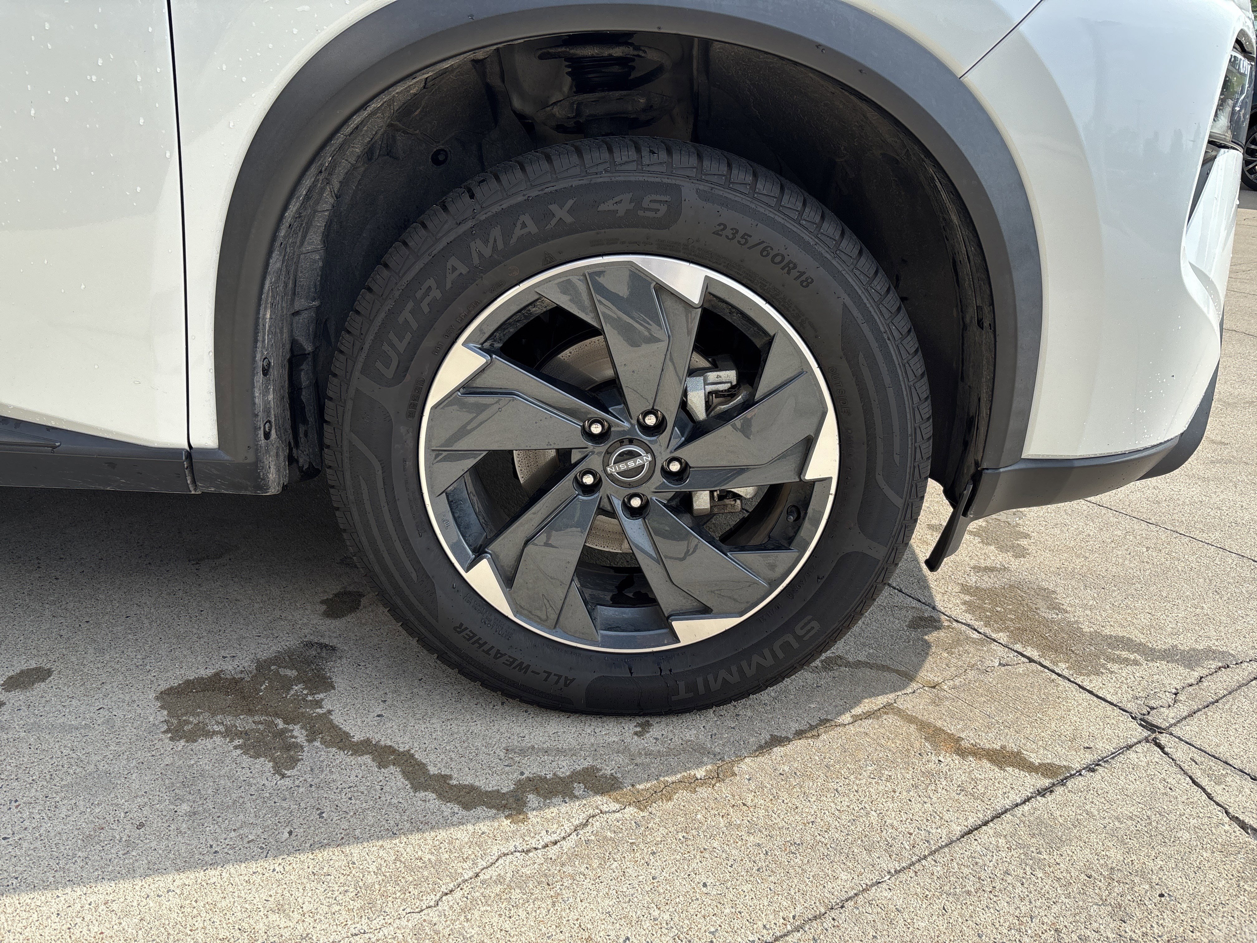 Used 2024 Nissan Rogue SV AWD/4WD image 35