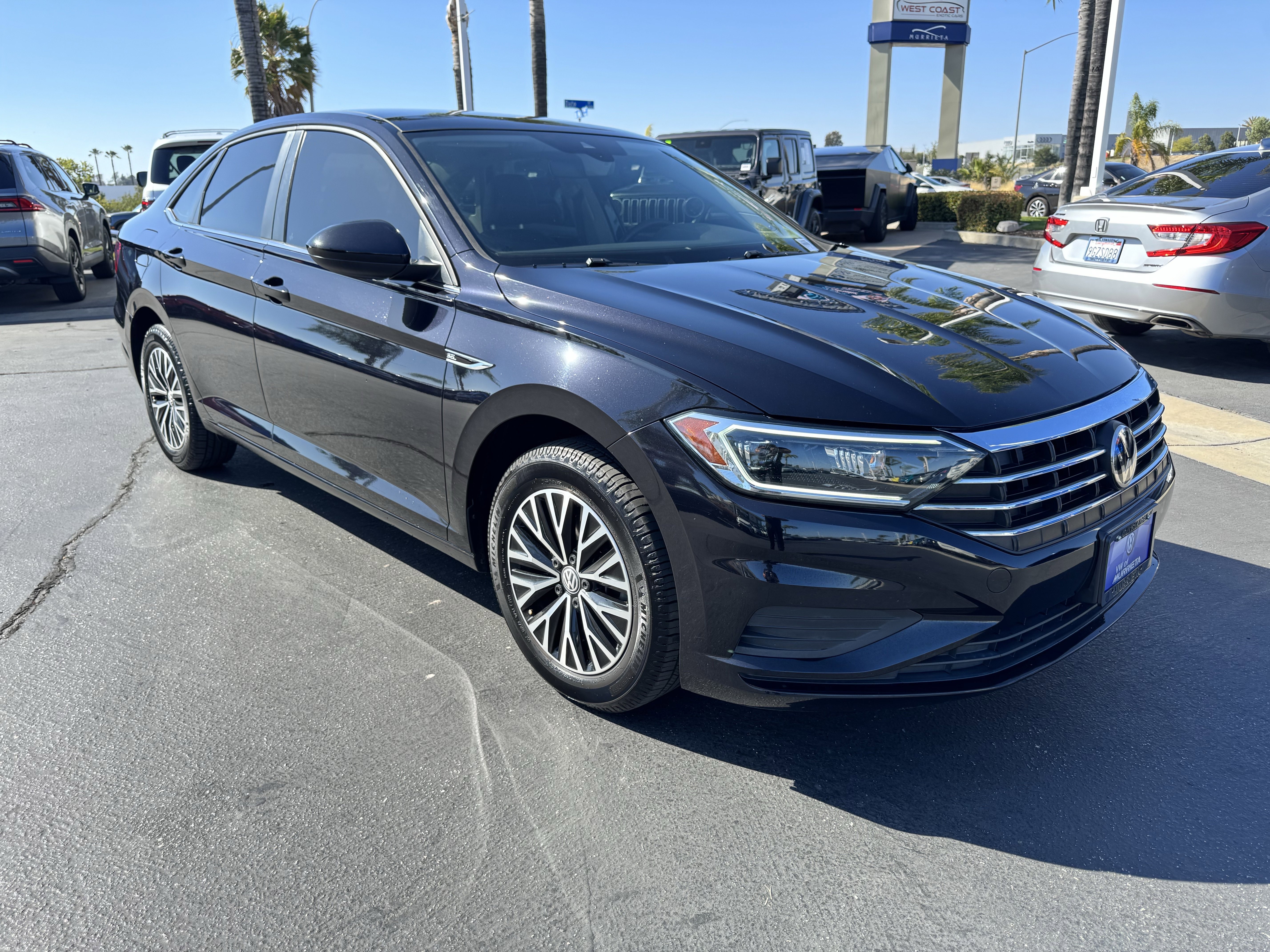 Used 2019 Volkswagen Jetta SEL FWD image 2