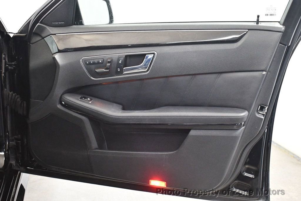 Used 2010 Mercedes-Benz E 550 4MATIC Sedan image 13