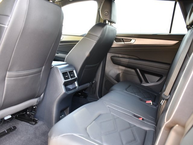 New 2026 Volkswagen Atlas Cross Sport SE AWD/4WD image 18