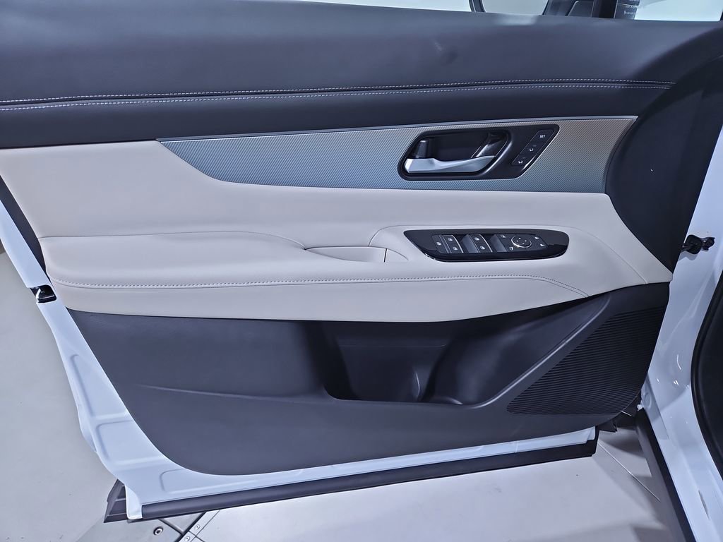 New 2025 Nissan Murano SL w/ Cargo Package AWD/4WD image 10