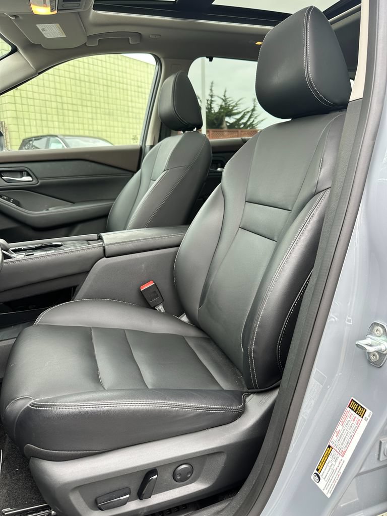 Used 2023 Nissan Rogue SL w/ SL Premium Package FWD image 10