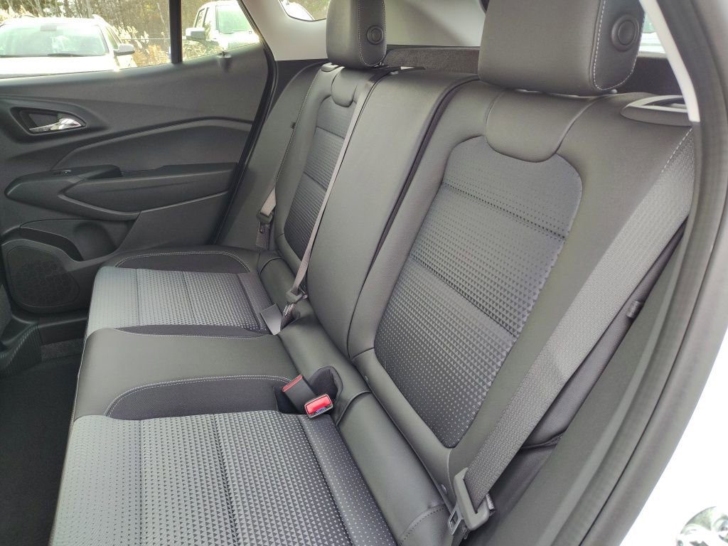 New 2026 Chevrolet Trax LT image 9