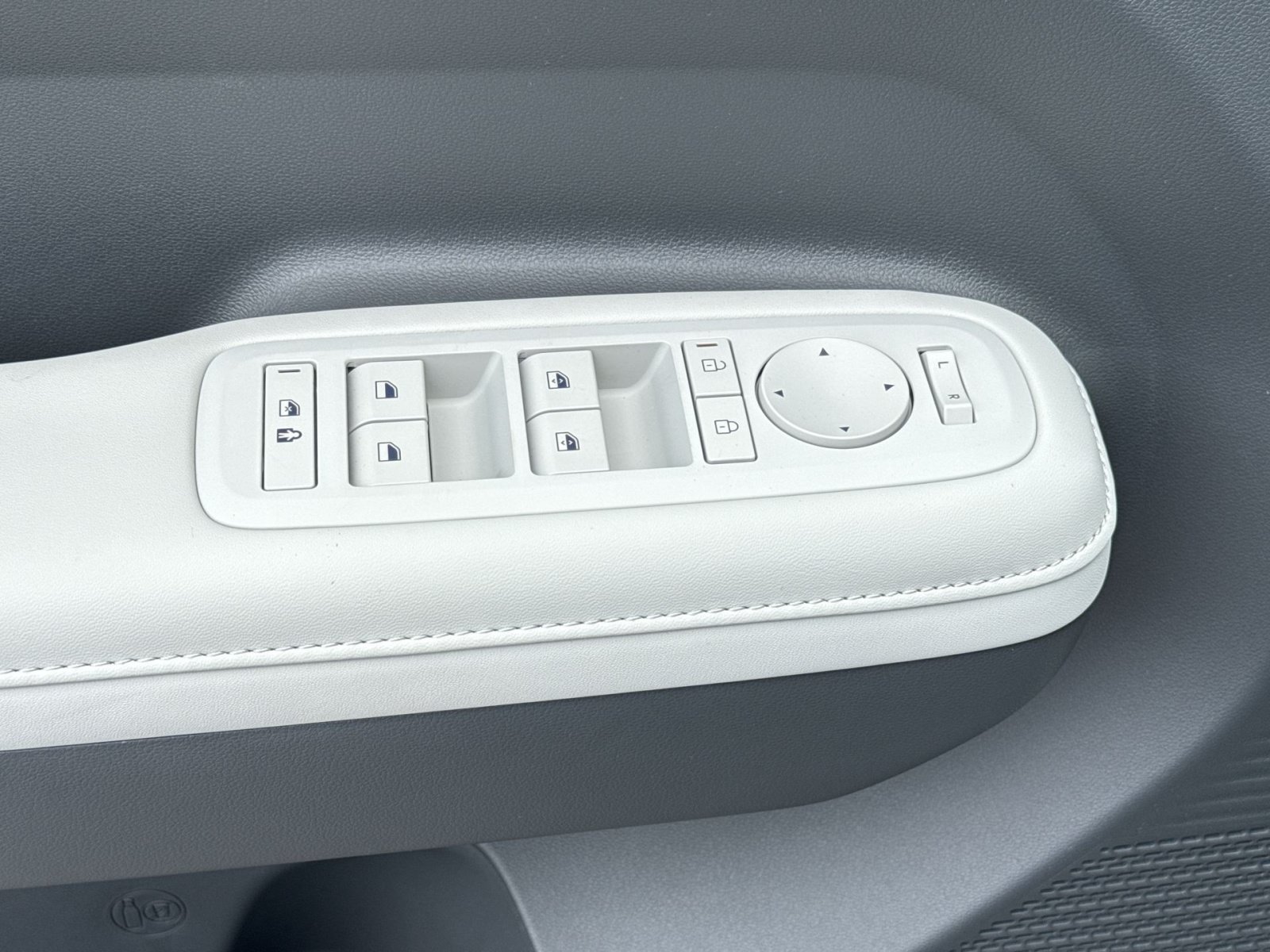 New 2026 Hyundai Santa Fe SEL AWD/4WD image 15