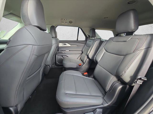New 2026 Ford Explorer Active RWD image 15
