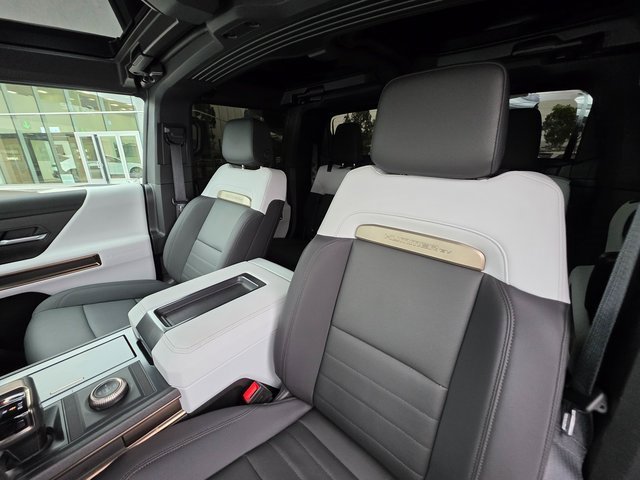 Used 2025 GMC Hummer EV 2X image 19