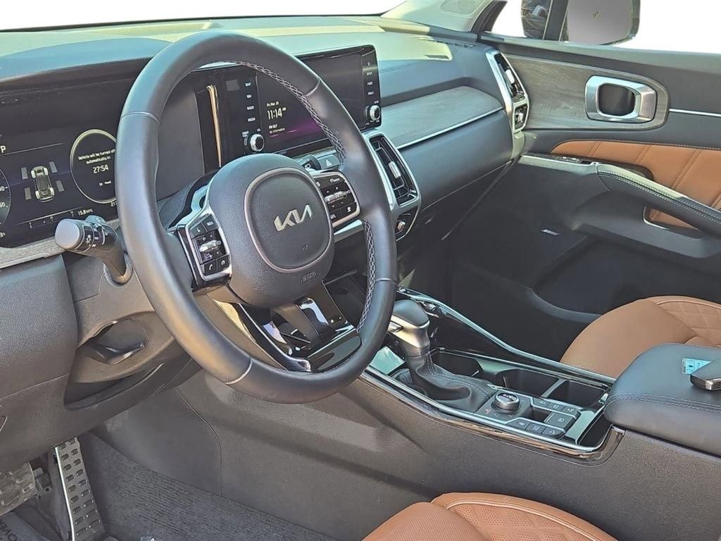 Certified 2023 Kia Sorento SX Prestige image 17