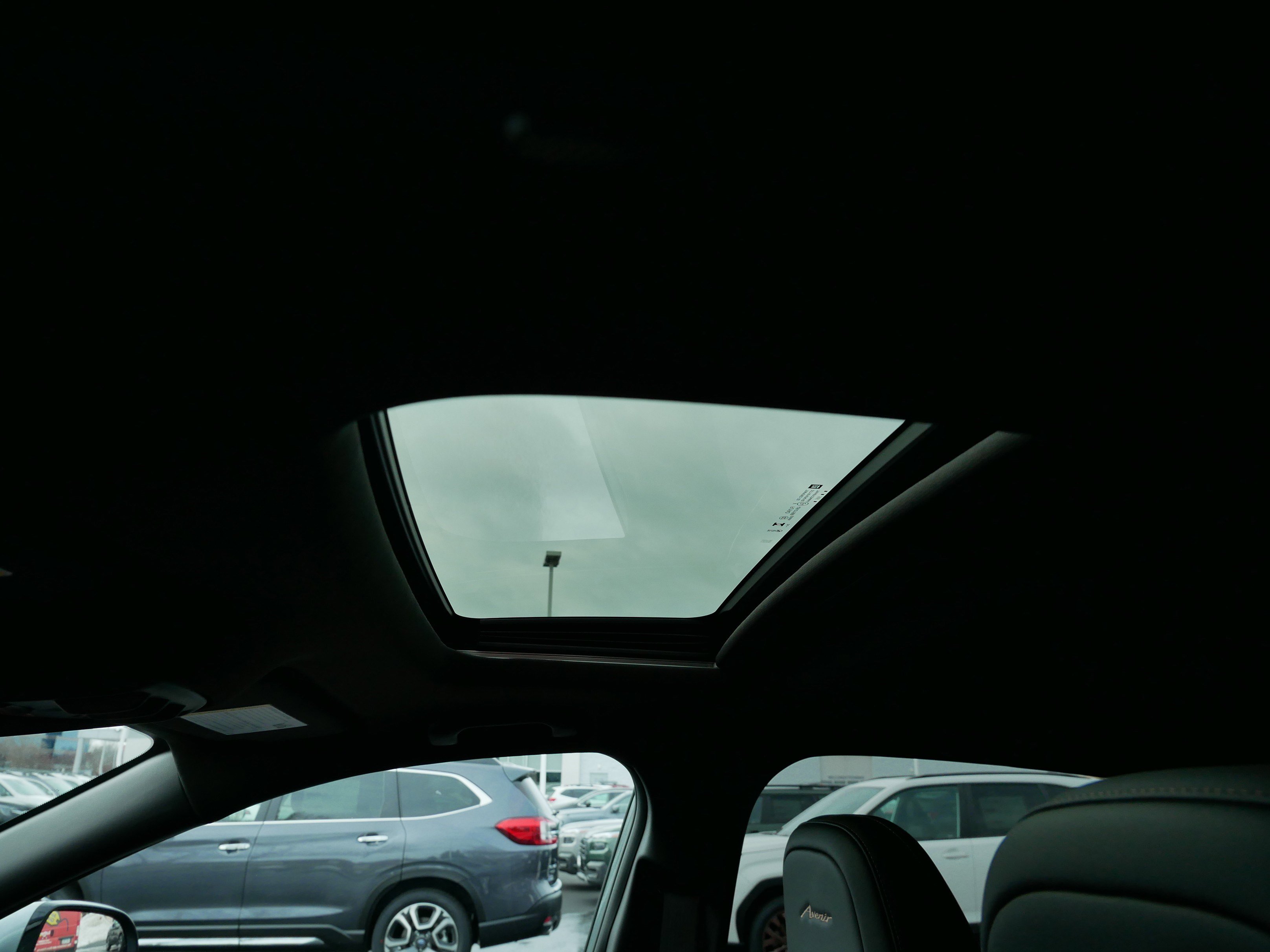 Used 2025 Buick Envista Avenir image 32