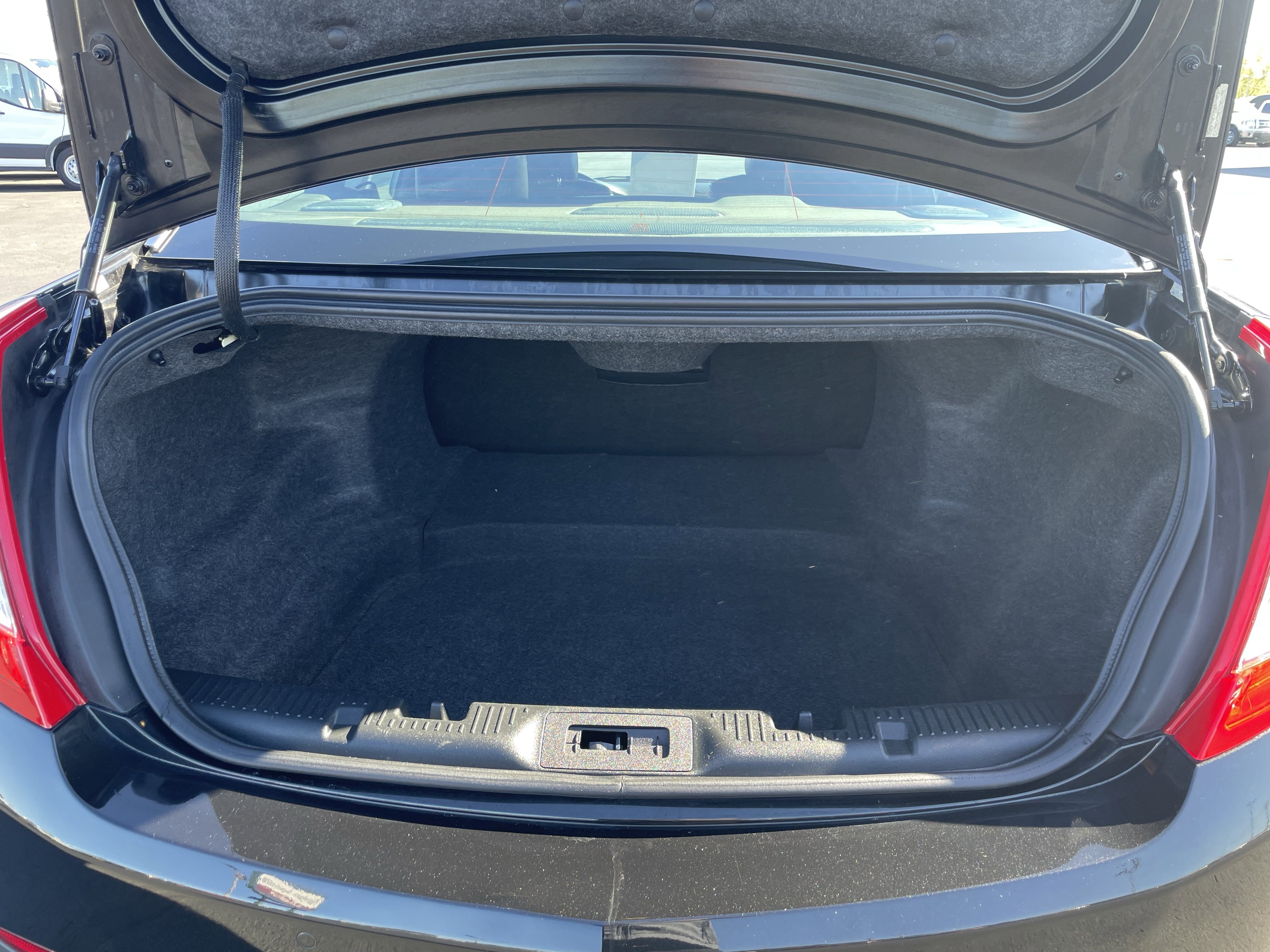 Used 2014 Lincoln MKS AWD w/ Equipment Group 101A image 10