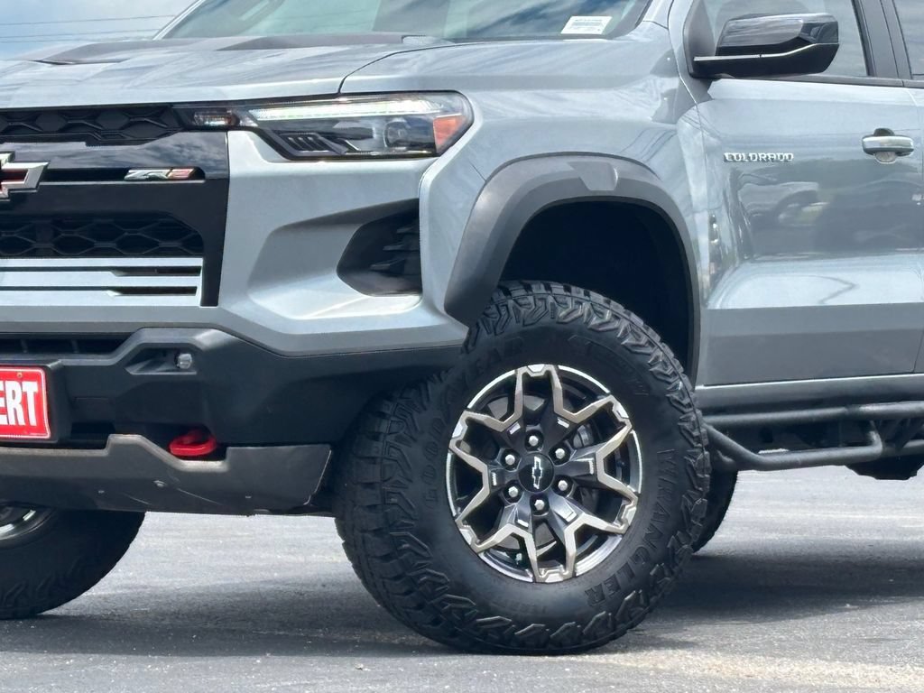 Certified 2024 Chevrolet Colorado ZR2 w/ Safety Package AWD/4WD image 2
