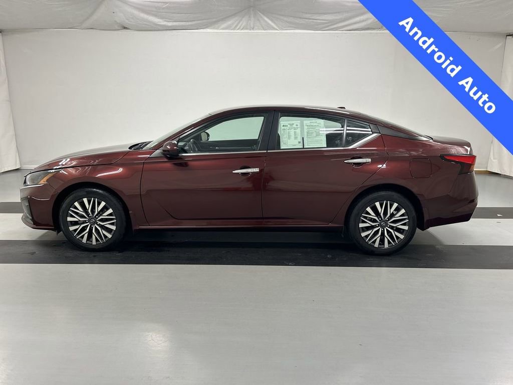 Used 2023 Nissan Altima 2.5 SV image 5