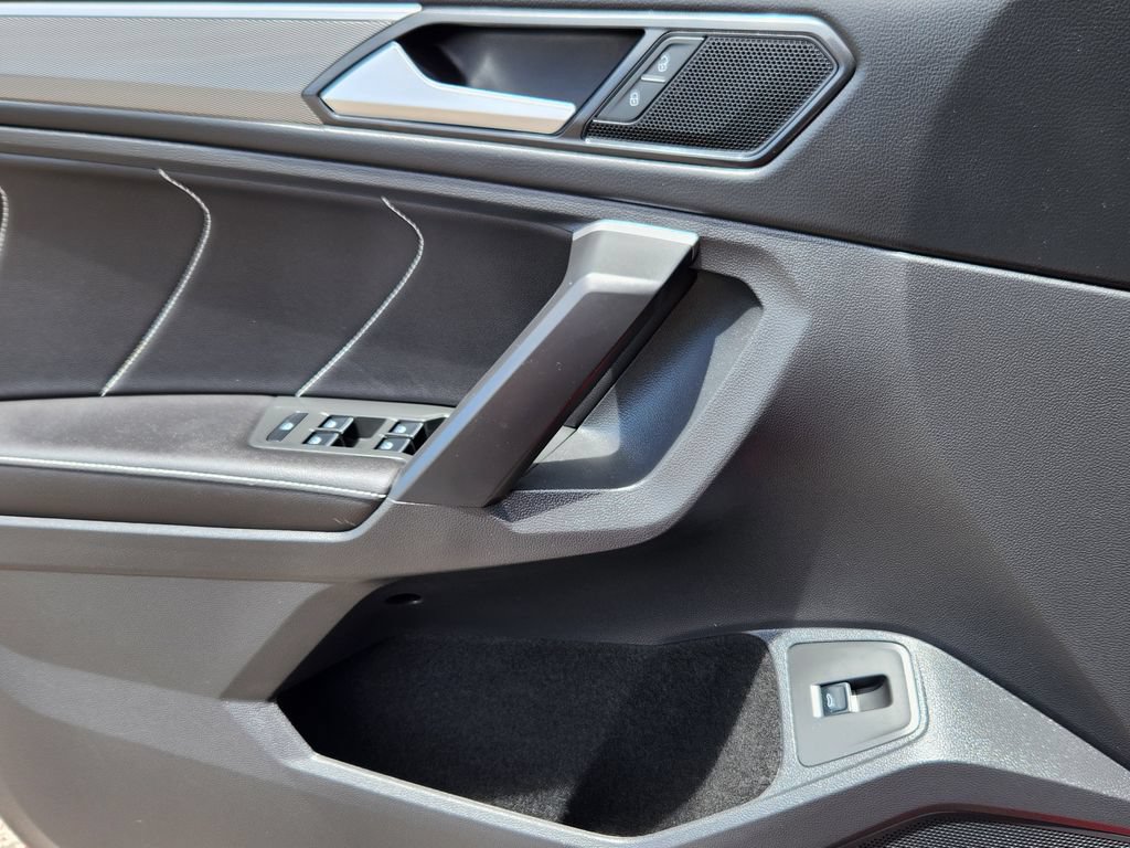 Certified 2024 Volkswagen Tiguan SE R-Line w/ MDO Package, Two-Row AWD/4WD image 8