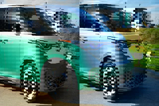 New 2025 Volkswagen ID. Buzz 1st Edition image 42