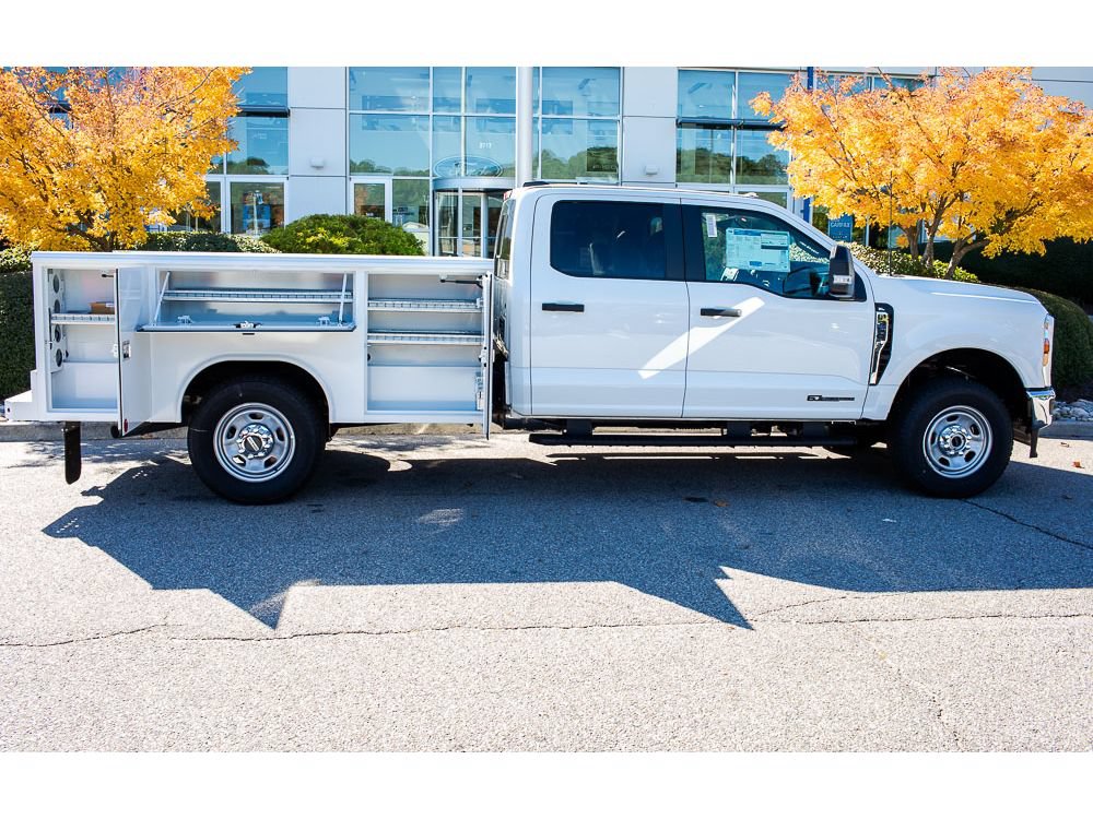 New 2026 Ford F350 XL w/ XL Chrome Package AWD/4WD image 22