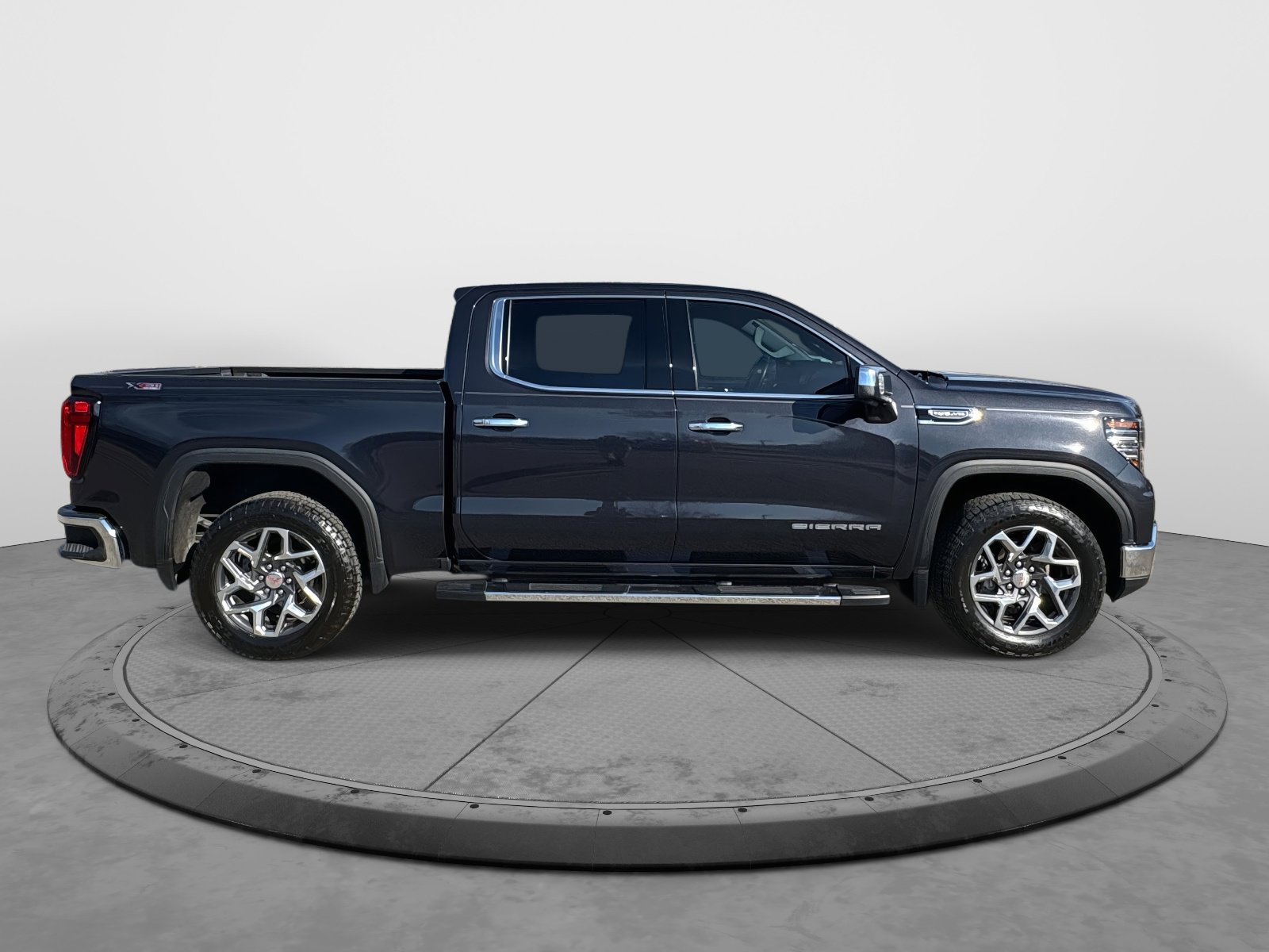Certified 2022 GMC Sierra 1500 SLT w/ SLT Convenience Package image 9