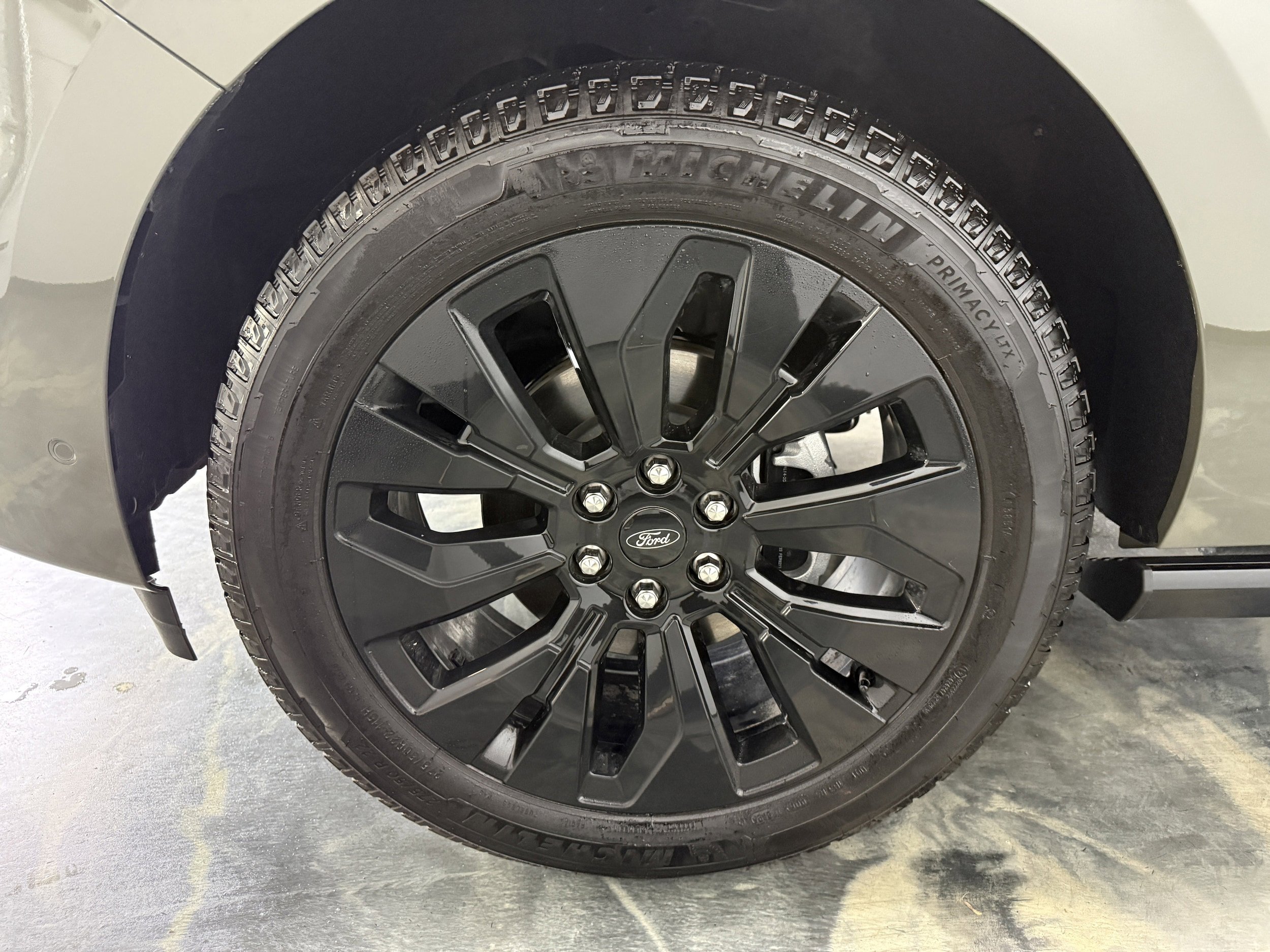 Used 2025 Ford Expedition Platinum w/ Platinum Ultimate Package AWD/4WD image 28