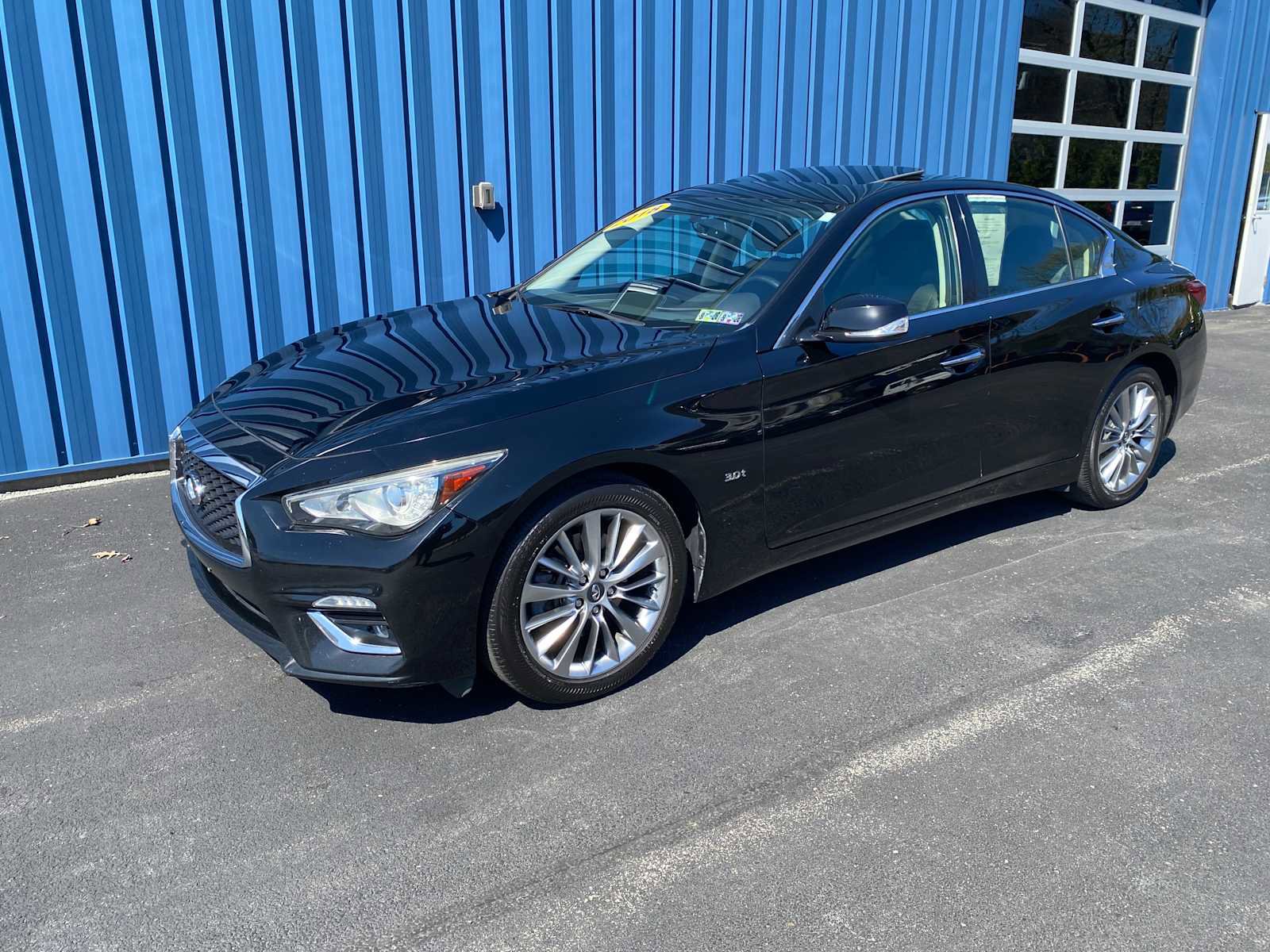 Used 2018 INFINITI Q50 Luxe image 3