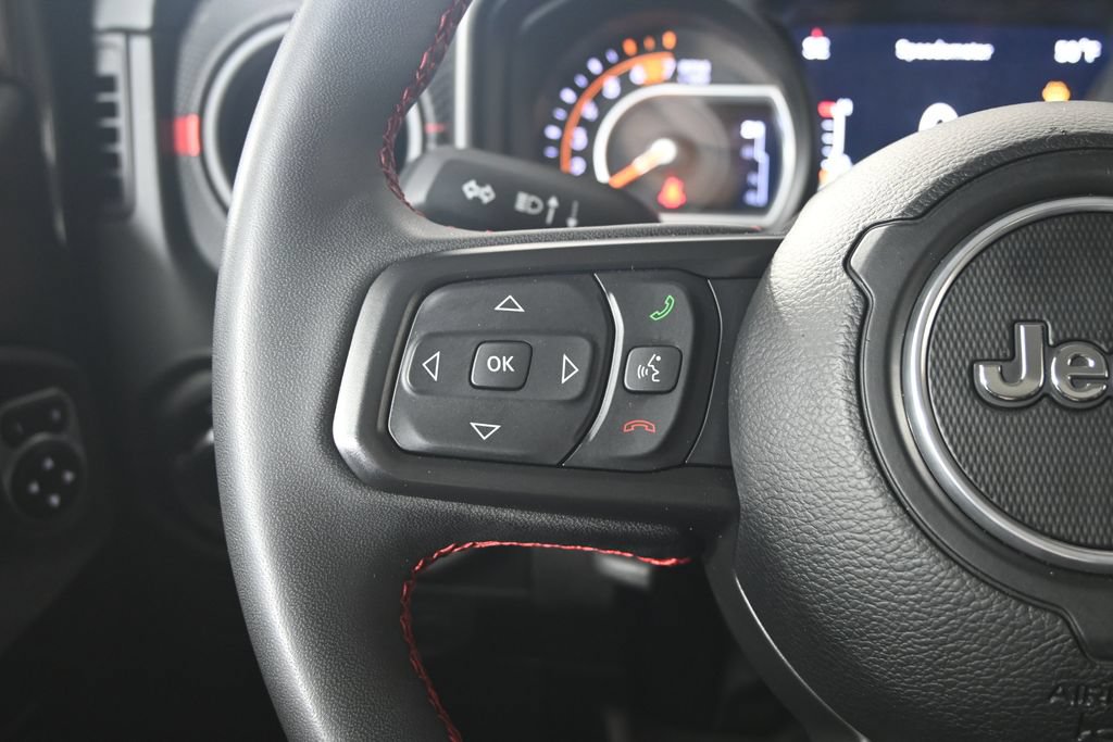 Used 2024 Jeep Wrangler Unlimited Rubicon w/ Dual Top Group AWD/4WD image 36