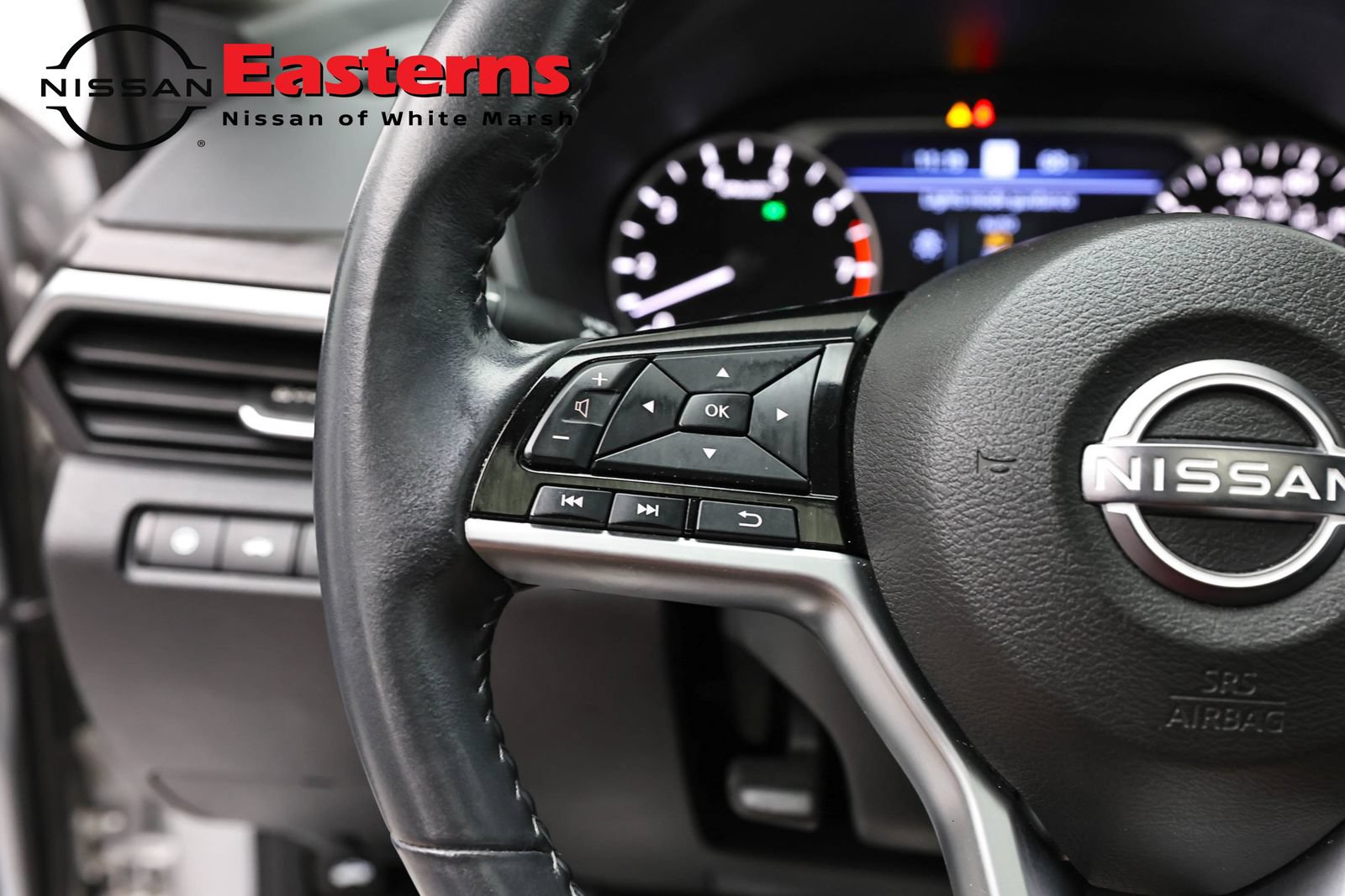 Used 2023 Nissan Altima 2.5 SV w/ SV Premium Package AWD/4WD image 15