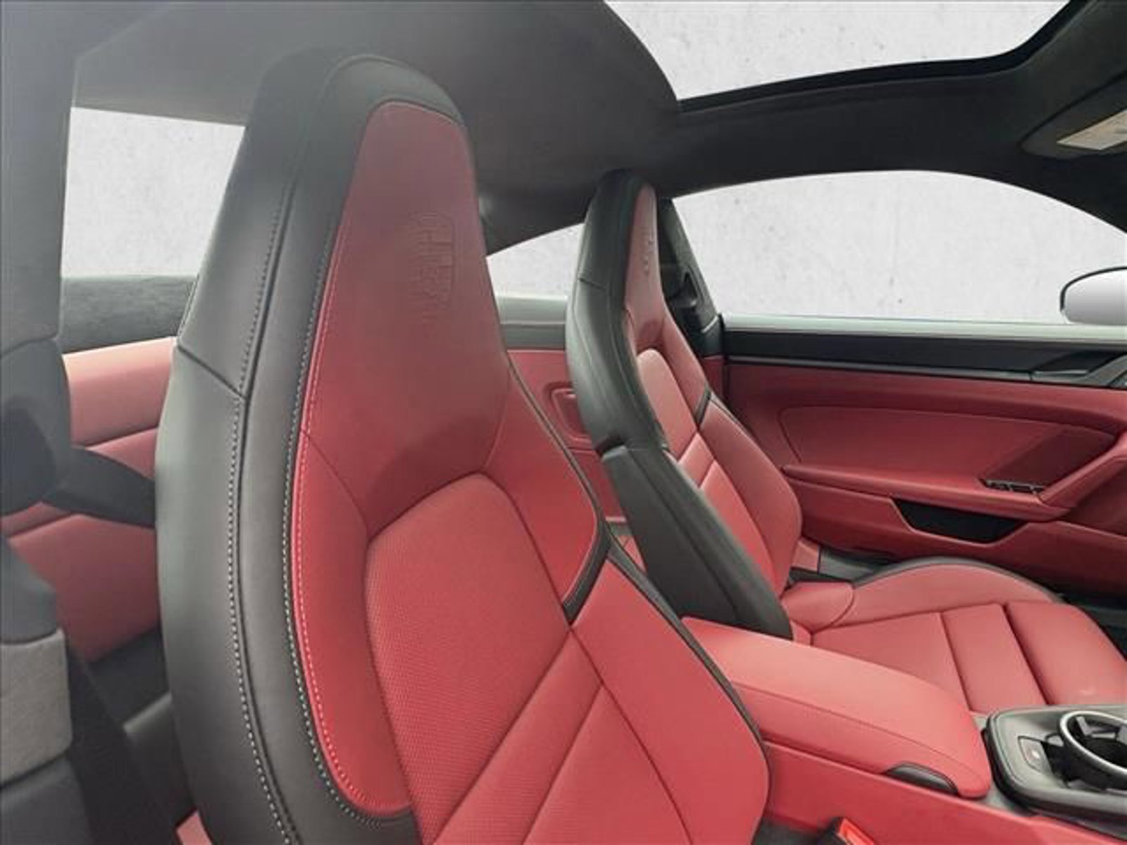 Certified 2025 Porsche 911 Carrera GTS image 23