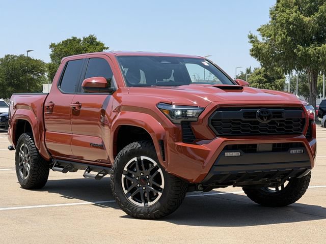 Certified 2025 Toyota Tacoma TRD Sport AWD/4WD image 2