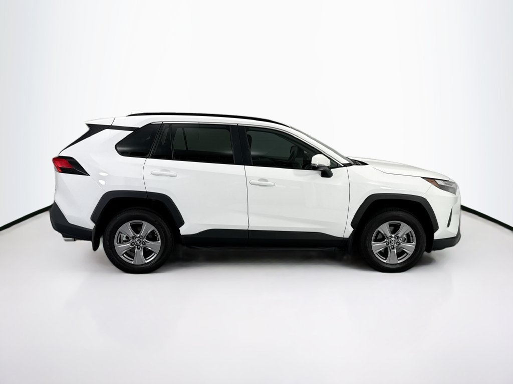 Used 2025 Toyota RAV4 XLE w/ Convenience Package AWD/4WD image 4