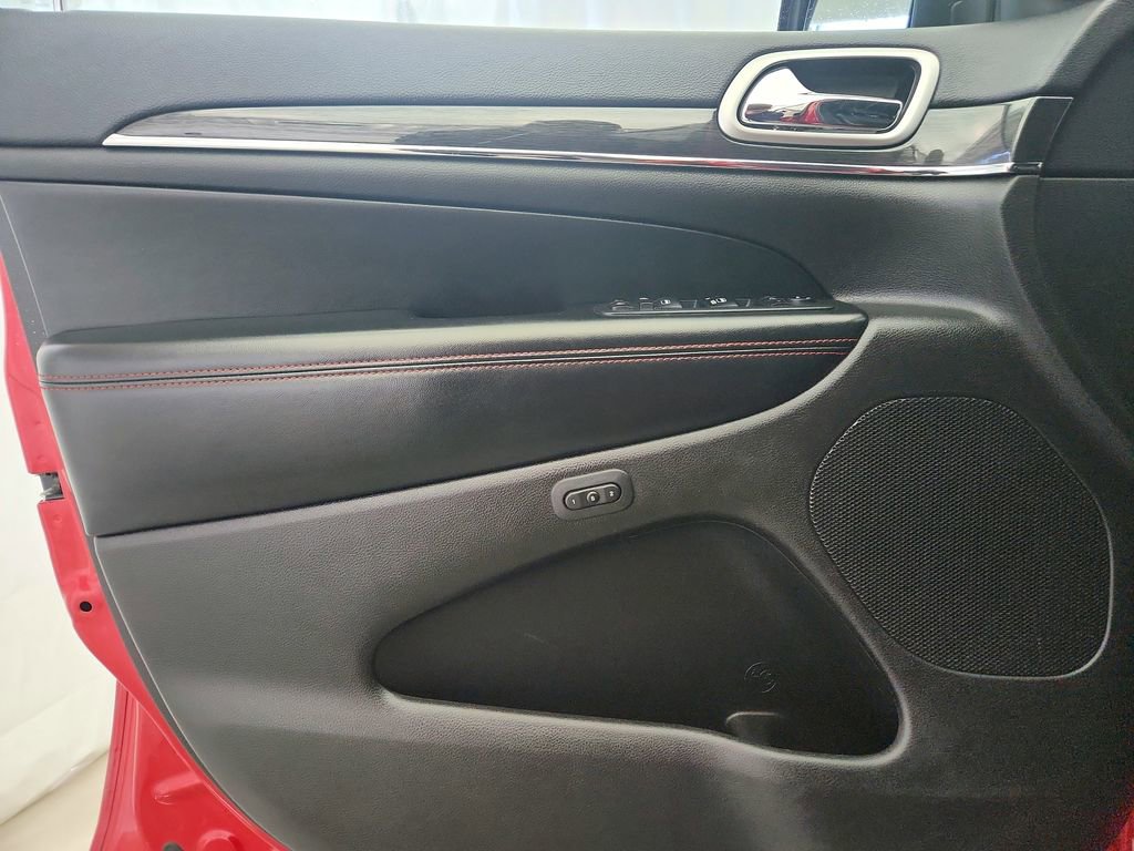 Used 2018 Jeep Grand Cherokee Trailhawk AWD/4WD image 29