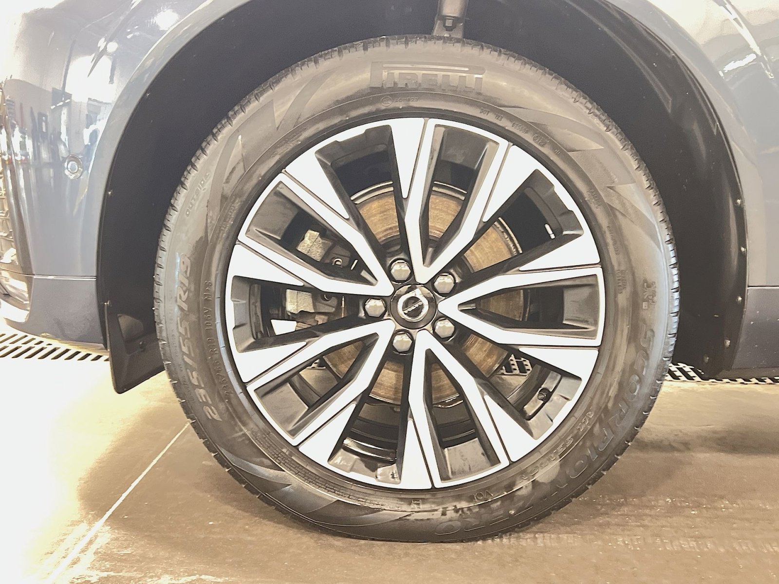 Certified 2023 Volvo XC60 B5 Plus w/ Climate Package image 12