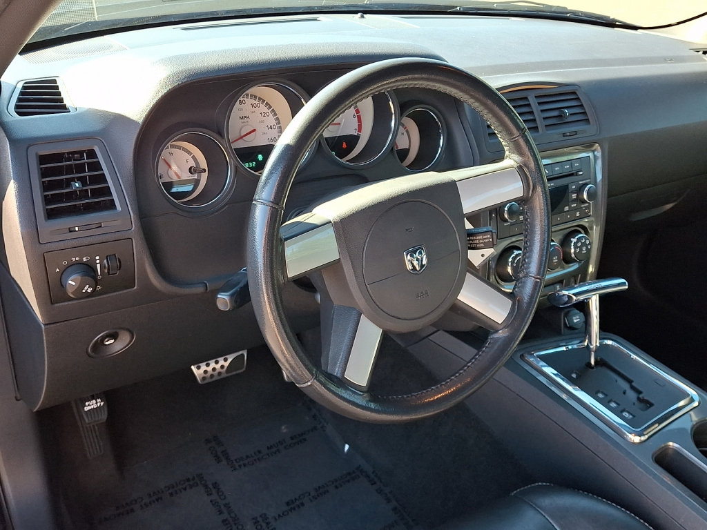 Used 2010 Dodge Challenger R/T RWD image 24