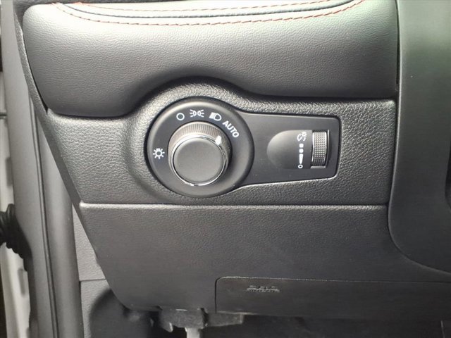 Used 2025 Dodge Durango GT image 22