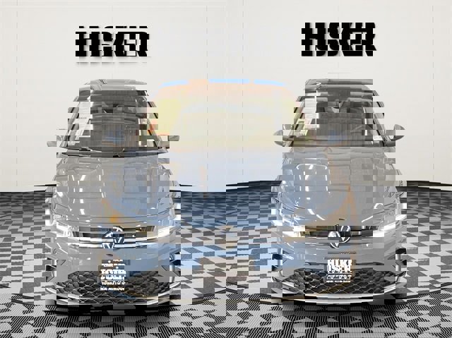 Used 2025 Volkswagen Jetta SE image 3