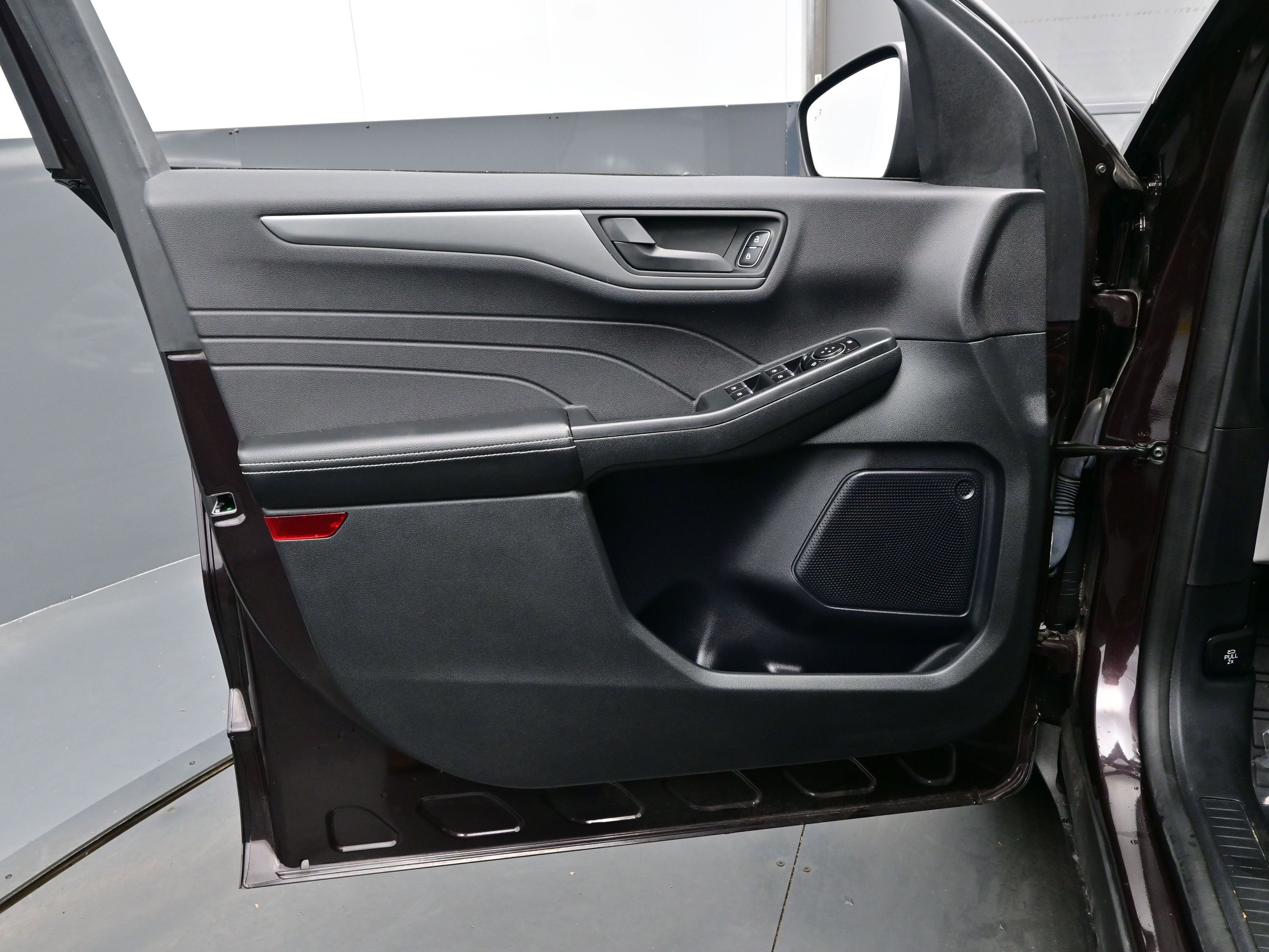 Used 2023 Ford Escape Active image 9