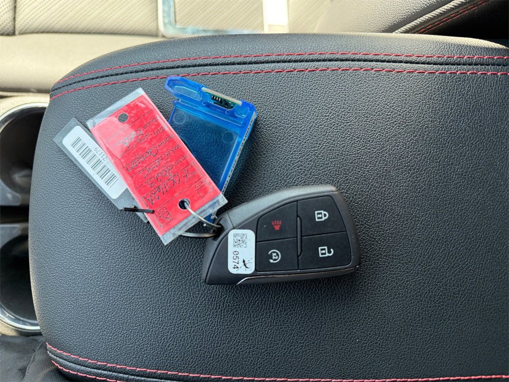 Used 2023 GMC Canyon AT4X image 32