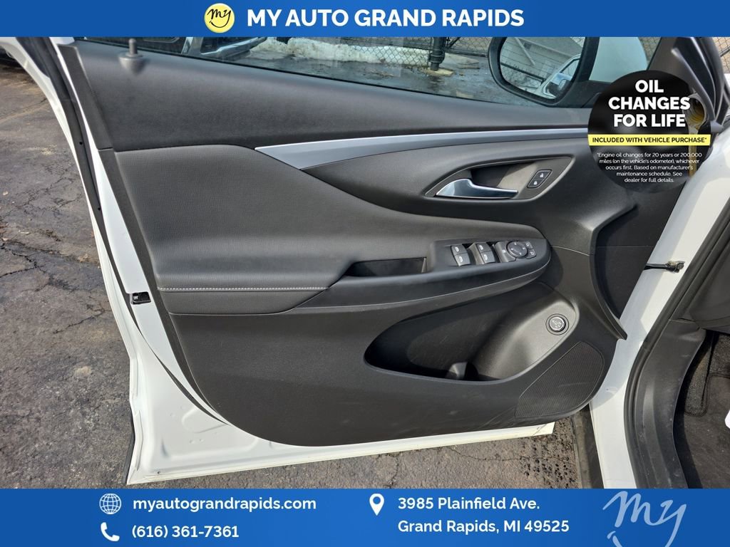 Used 2024 Buick Envista Preferred w/ Convenience II Package image 11