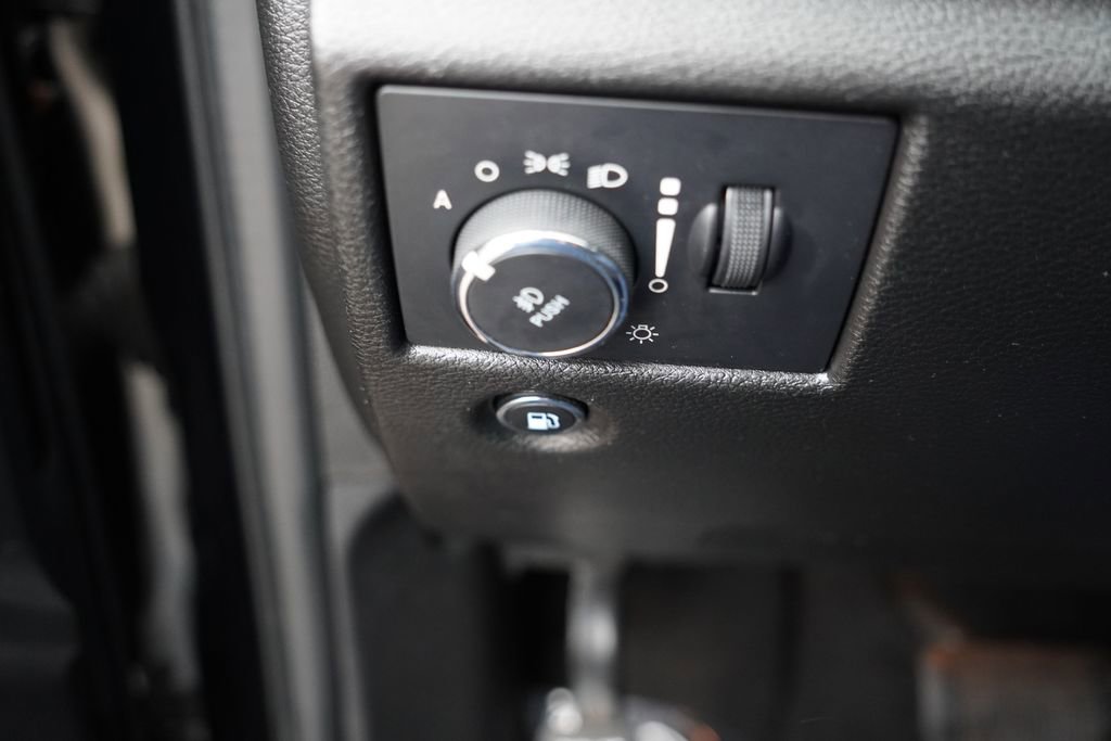 Certified 2022 Jeep Grand Cherokee Laredo X image 25