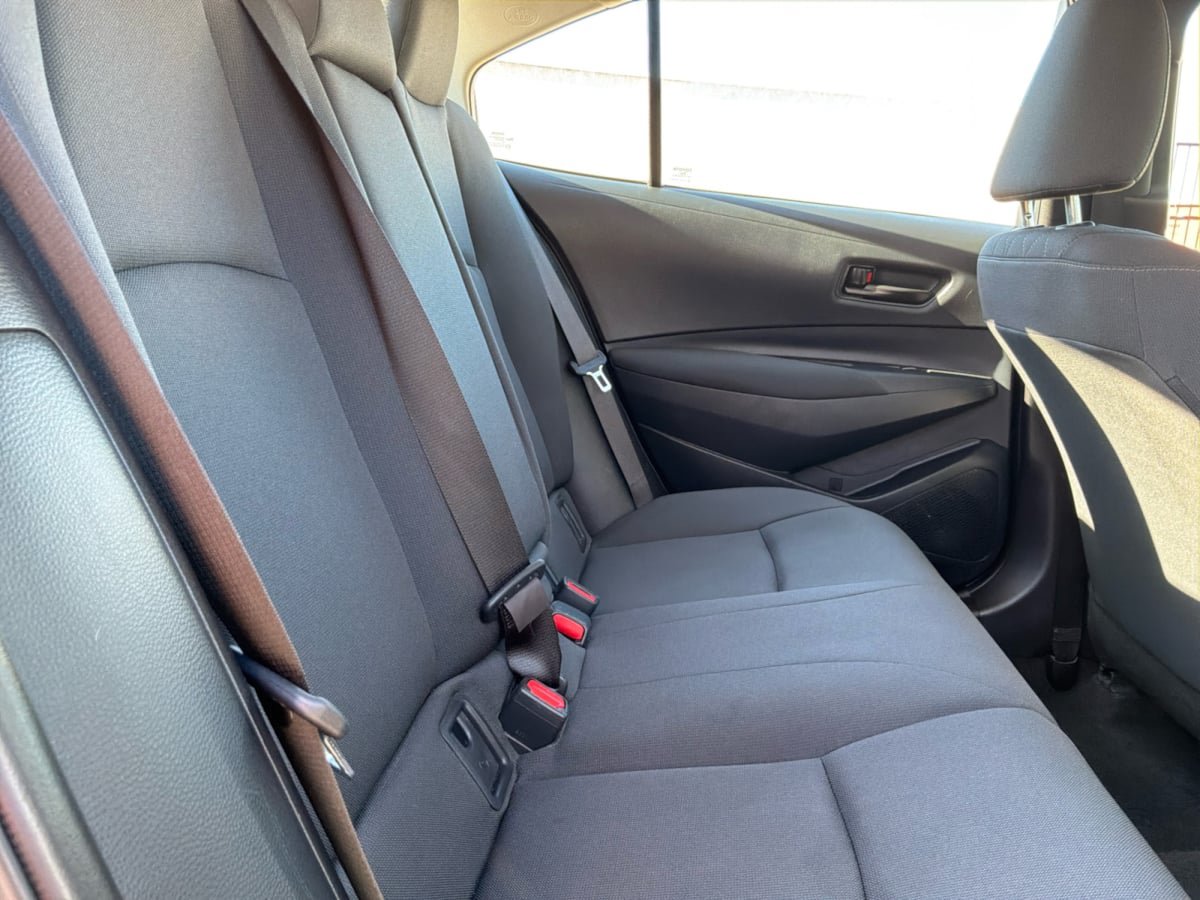 Used 2025 Toyota Corolla LE w/ LE Premium Package FWD image 20