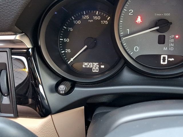Certified 2022 Porsche Macan S AWD/4WD image 24