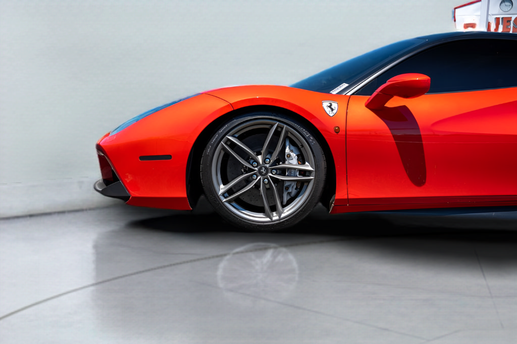 Used 2017 Ferrari 488 GTB RWD image 9