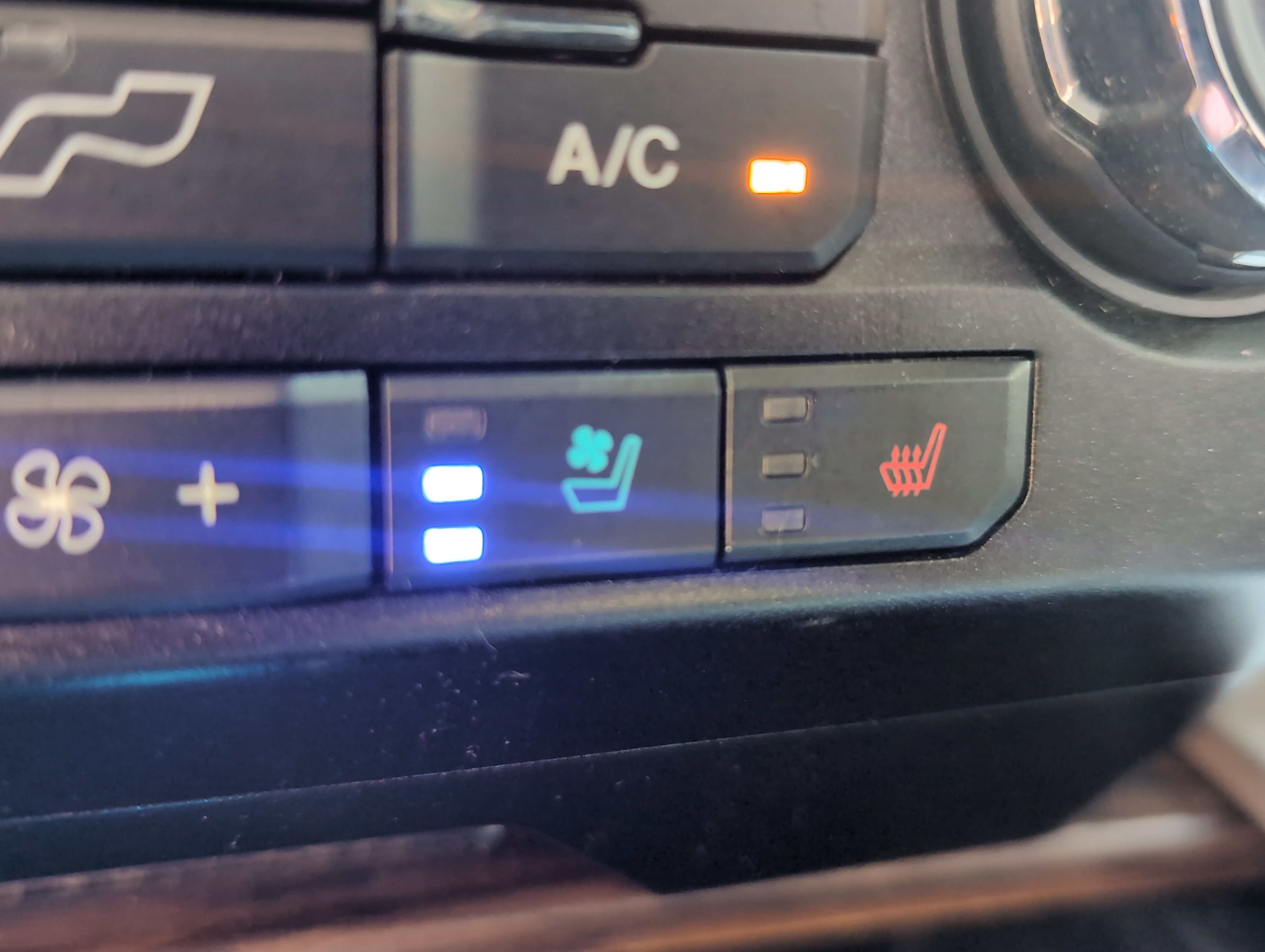 Used 2020 Ford F150 Lariat RWD image 39