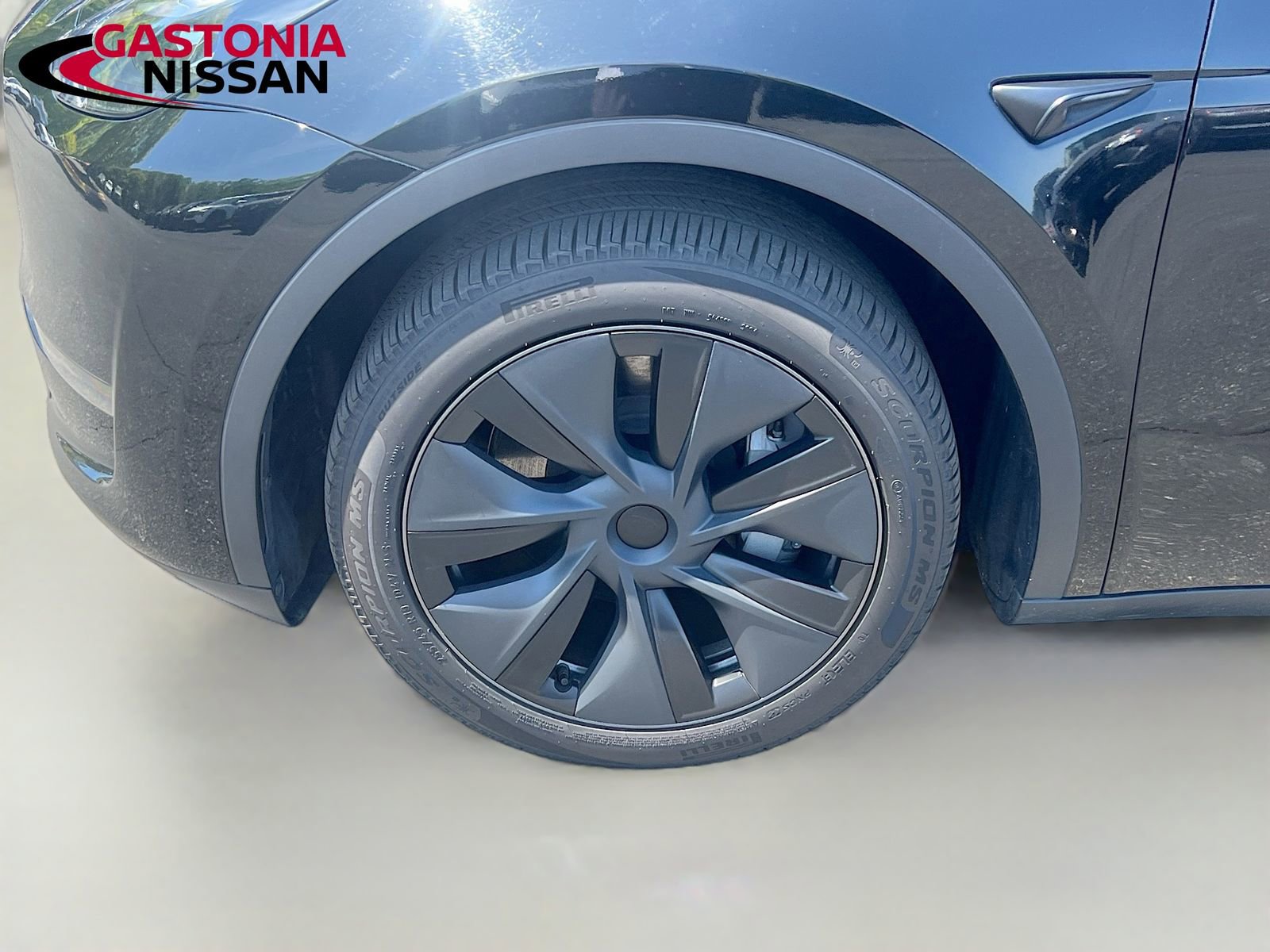 Used 2025 Tesla Model Y Long Range image 41