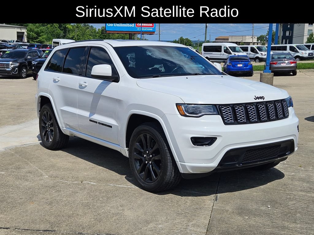 Used 2020 Jeep Grand Cherokee Altitude AWD/4WD image 35