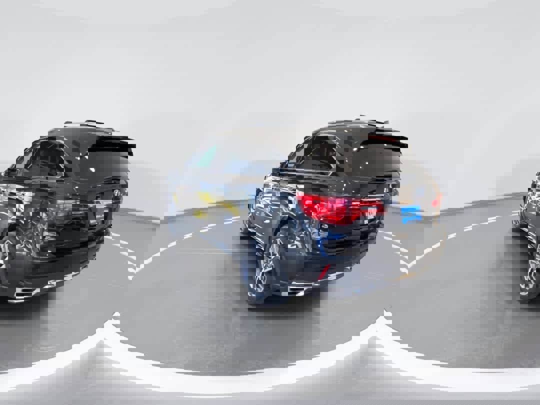 Used 2017 Acura MDX SH-AWD w/ Advance Package image 6