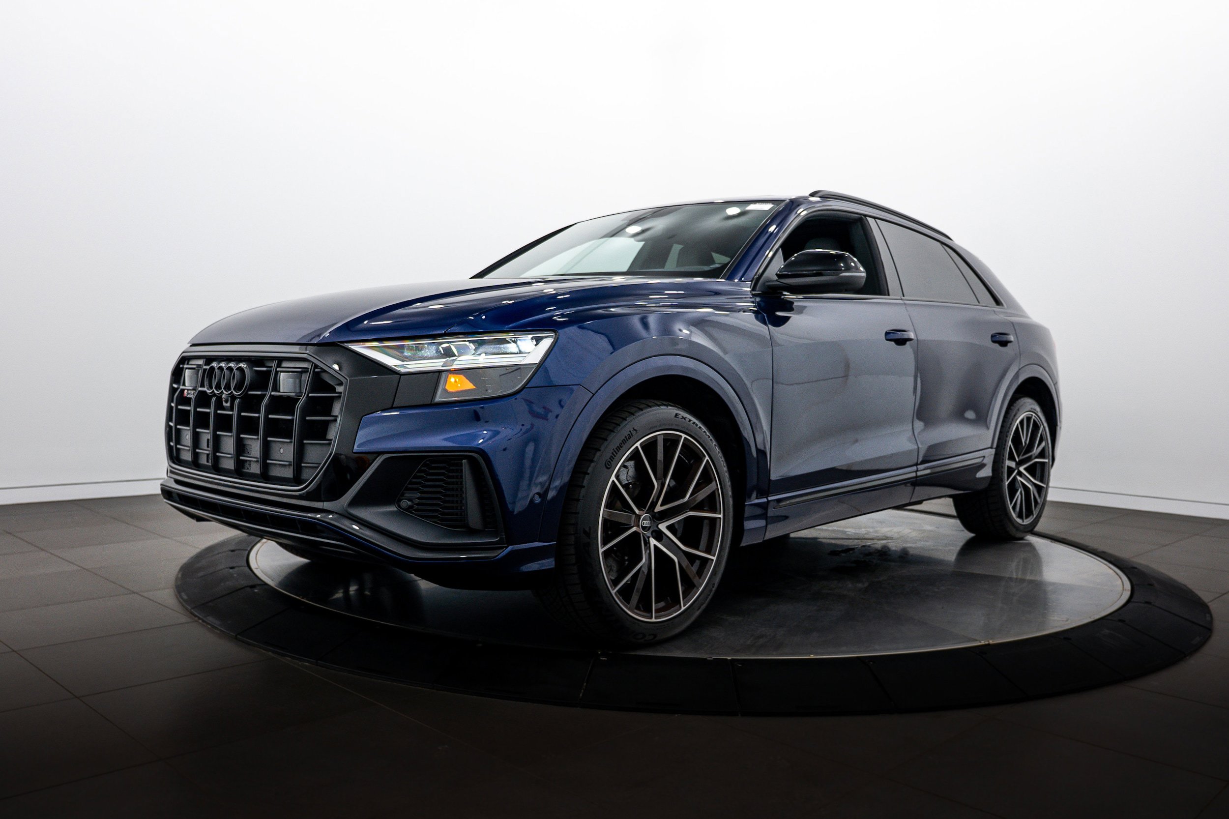 Used 2021 Audi SQ8 Premium Plus w/ SQ8 Black Optic Package AWD/4WD image 7
