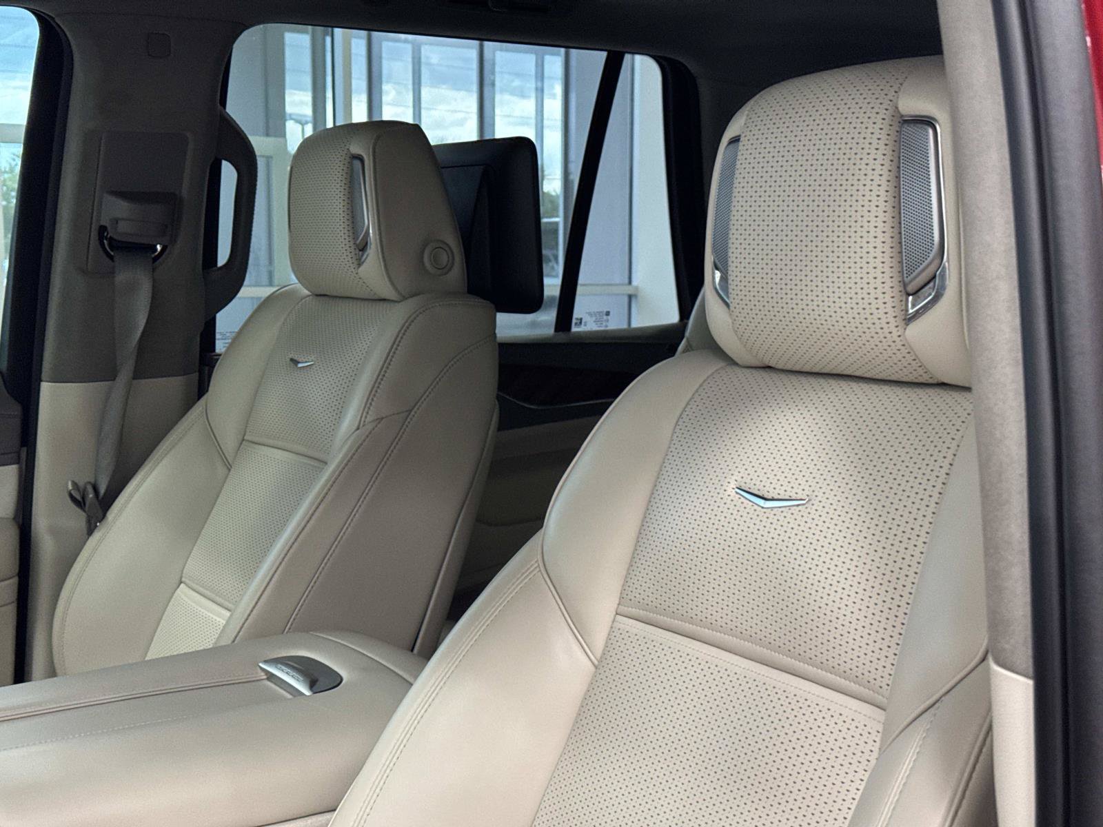 Used 2024 Cadillac Escalade Sport Platinum AWD/4WD image 13