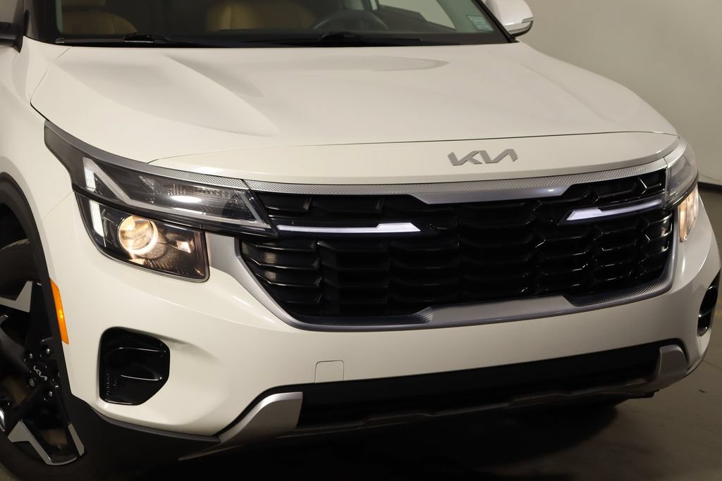 Used 2024 Kia Seltos EX FWD image 45